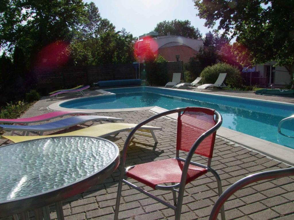 Hotel Platan Zamárdi Екстериор снимка